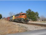 BNSF 8001 leads an eastbound train 